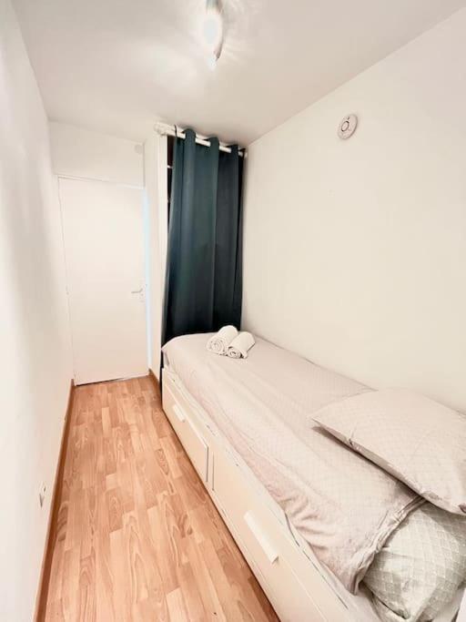 New York - Appartement A Реймс Экстерьер фото