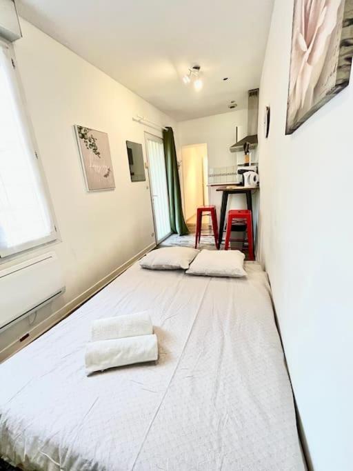 New York - Appartement A Реймс Экстерьер фото
